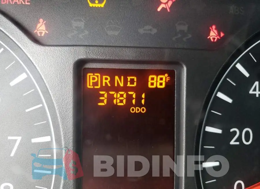 1N6BF0KM7LN811063 Photo# 8