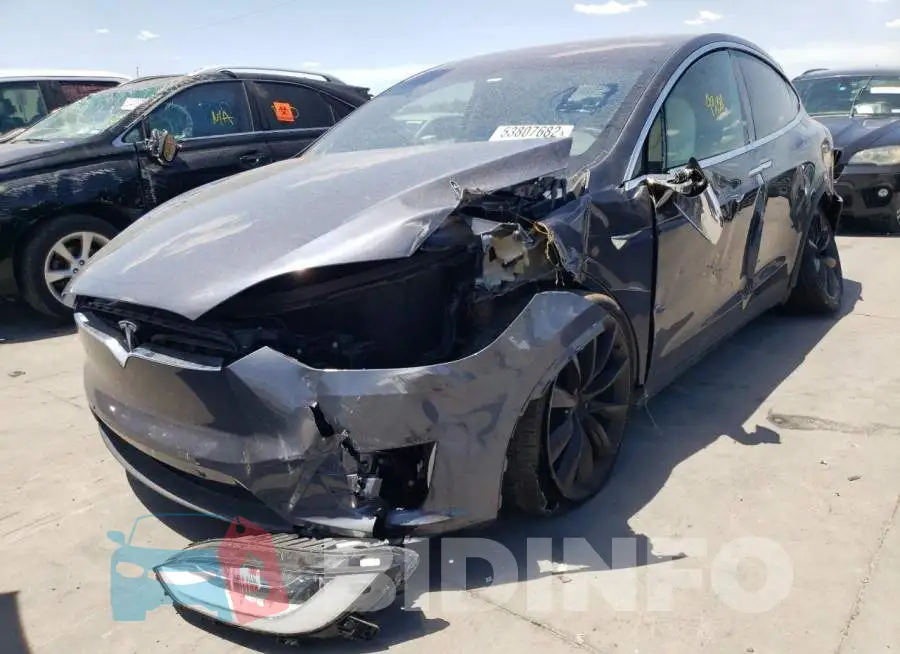 5YJXCBE2XLF263842 Photo# 2
