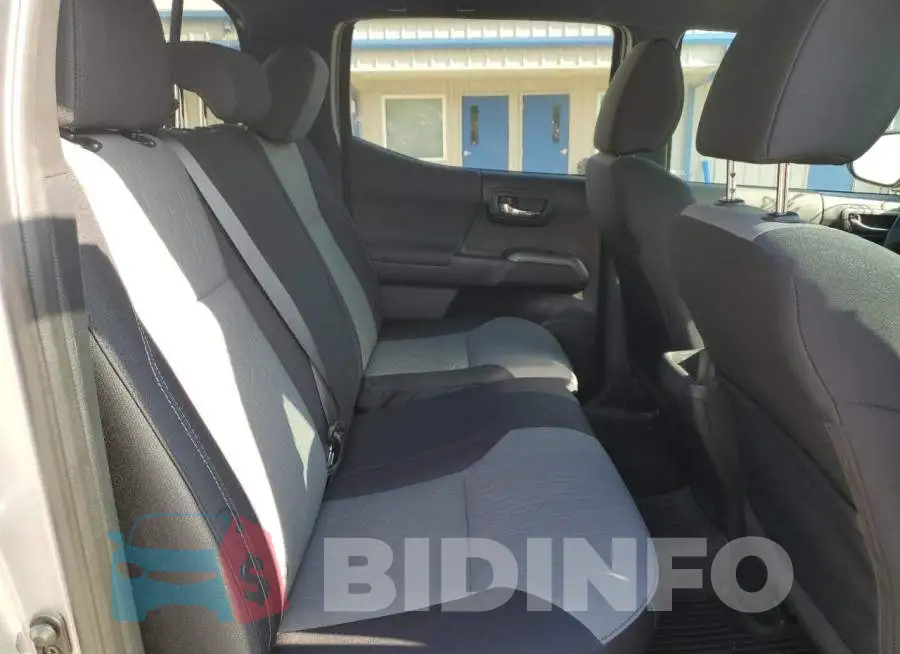3TMCZ5AN6MM382810 Photo# 6