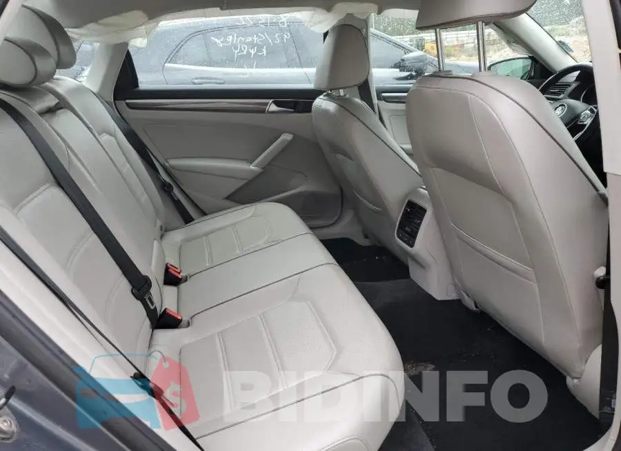 1VWBS7A32GC057617 Photo# 6