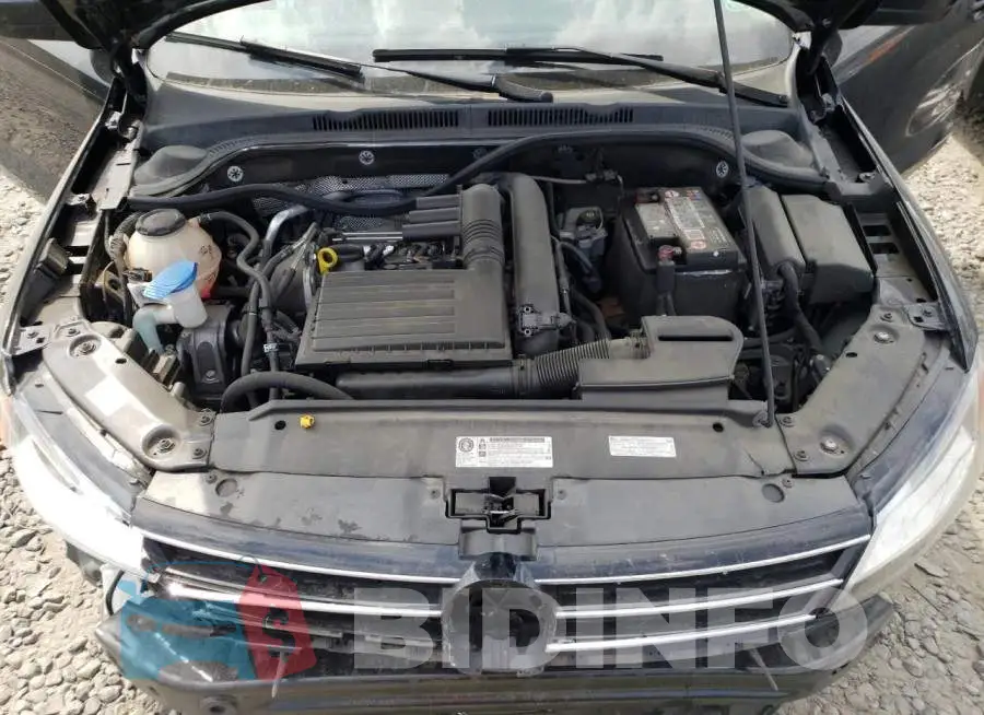 3VW2B7AJ8JM215317 Photo# 7
