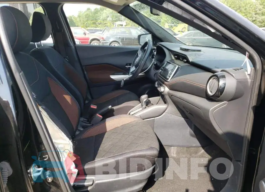 3N1CP5CU6JL536799 Photo# 5