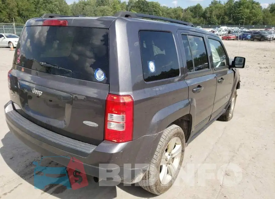 1C4NJRFB0GD613884 Photo# 4