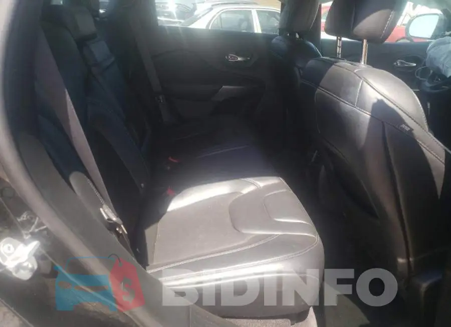 1C4PJMLB4KD181728 Photo# 6
