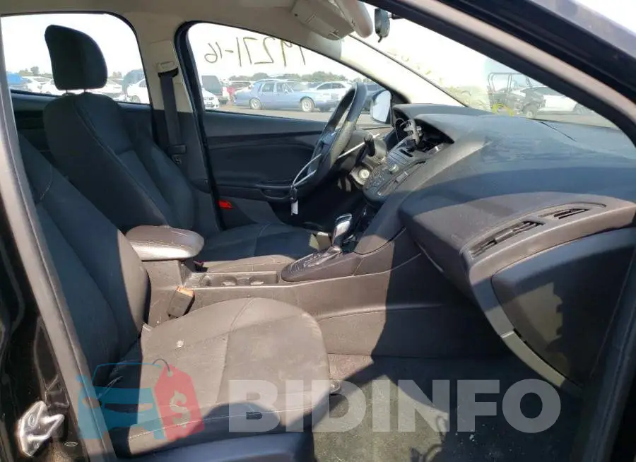 1FADP3F20GL337709 Photo# 5