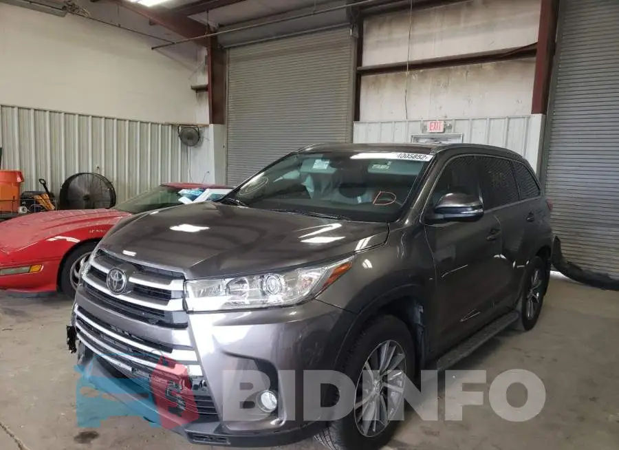 5TDKZRFH9JS544964 Photo# 2
