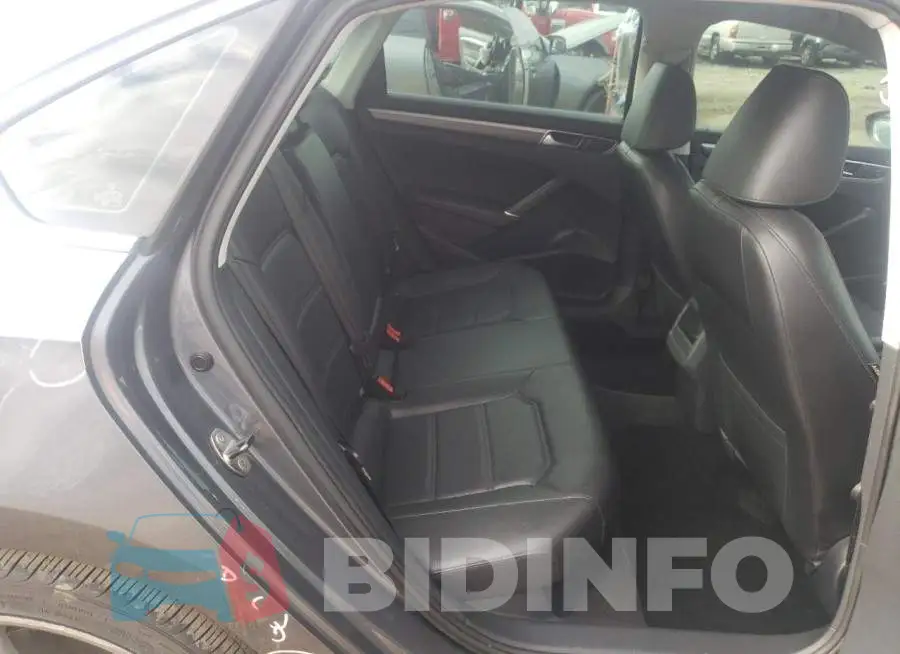 1VWDT7A34HC063992 Photo# 6