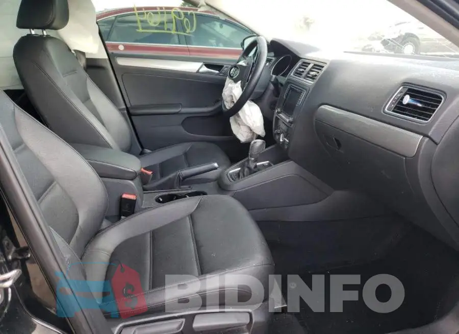3VWDB7AJ3HM279896 Photo# 5