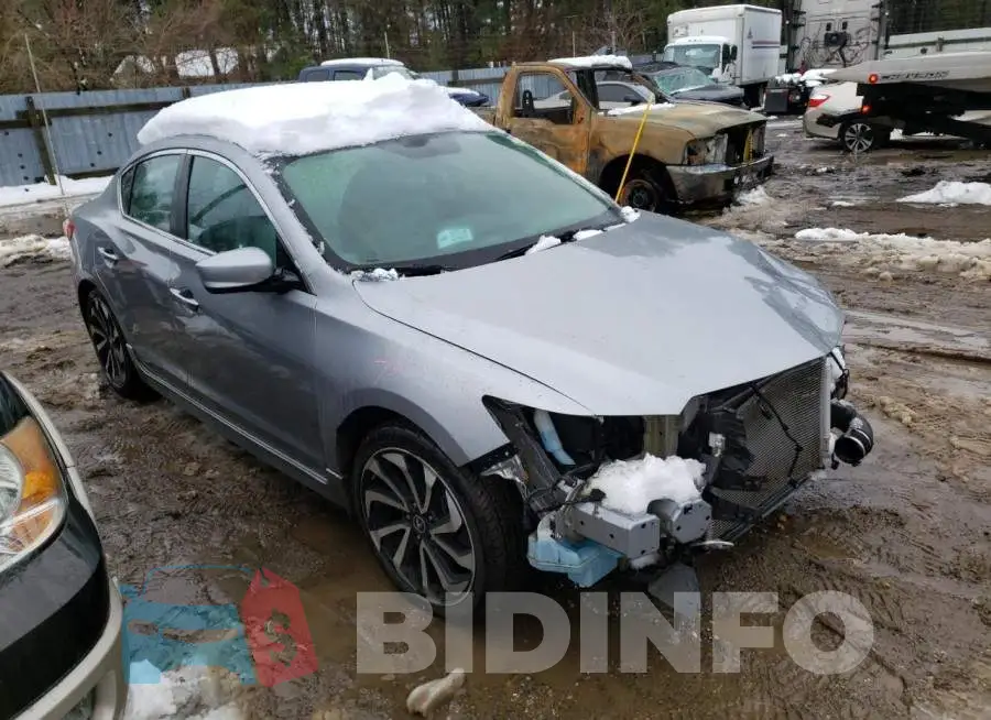 19UDE2F49JA002416 Photo# 1