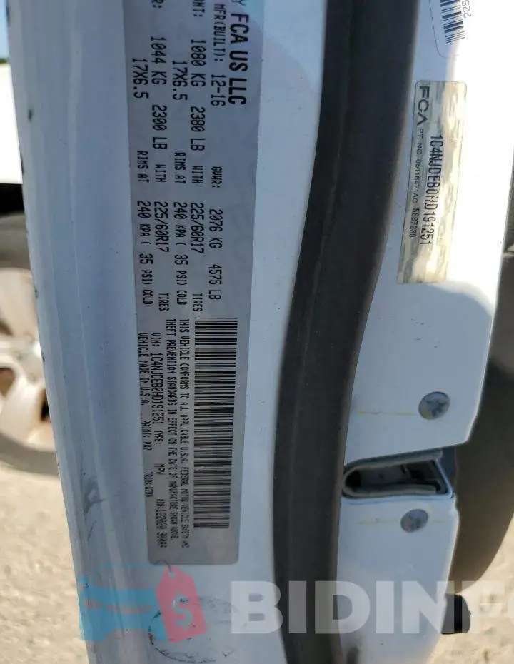 1C4NJDEB0HD191251 Photo# 10