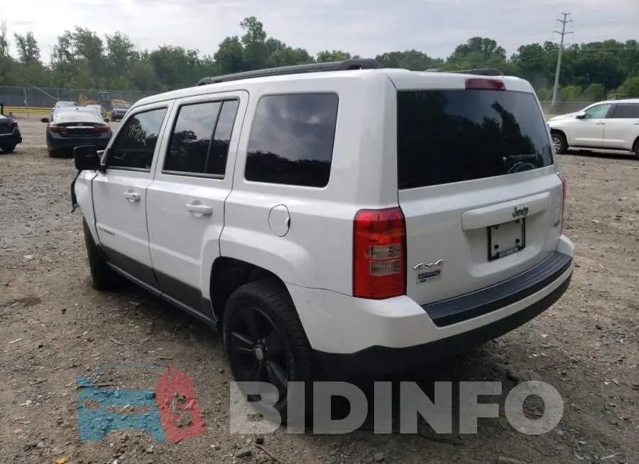1C4NJRFB3GD618559 Photo# 3
