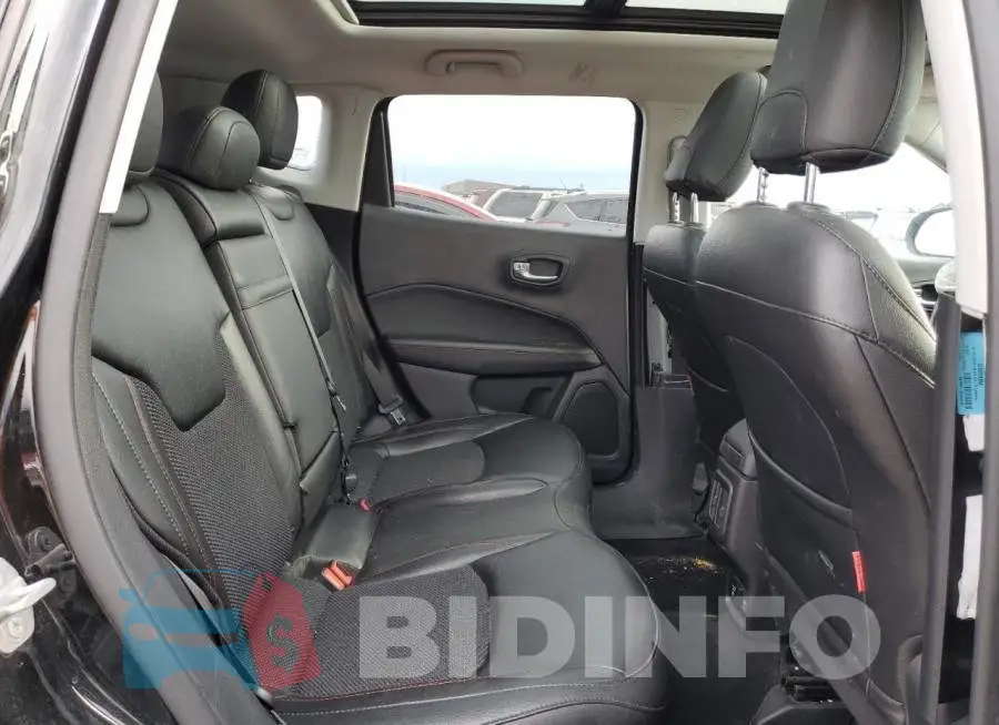 3C4NJDDB8LT149513 Photo# 6