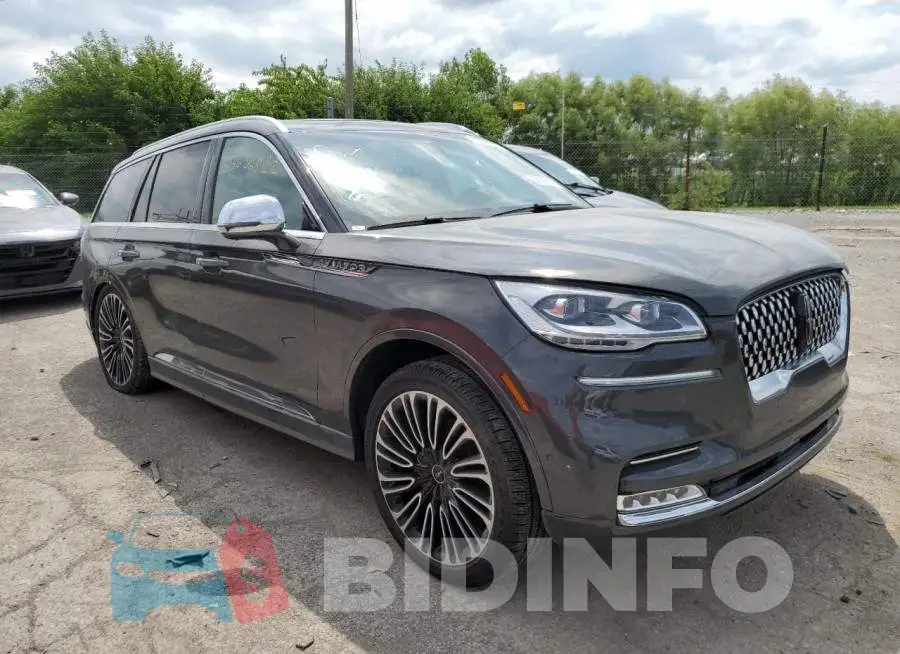 5LM5J9XC9LGL32482 Photo# 1