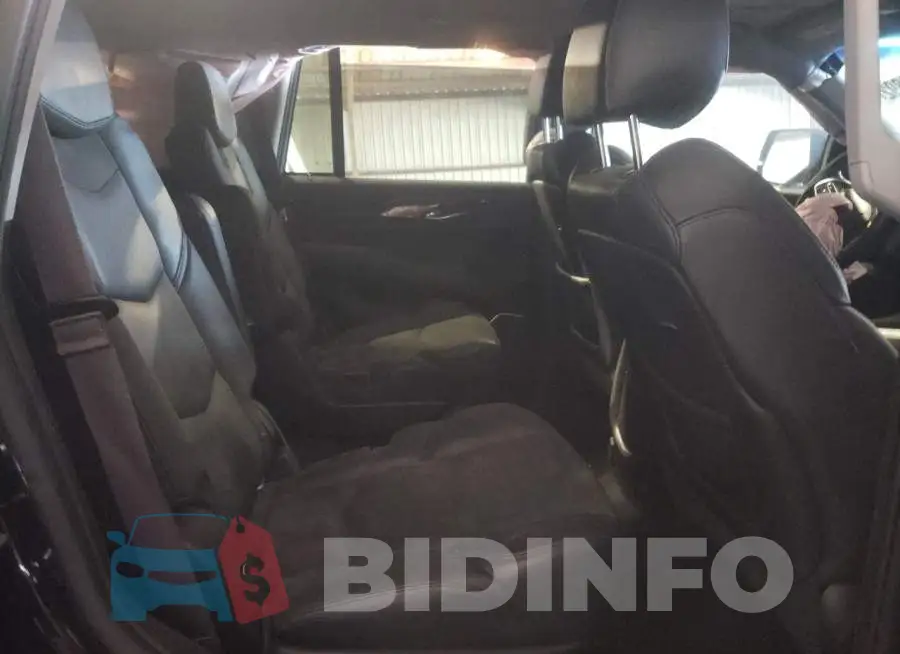 1GYS3BKJ3GR368853 Photo# 6