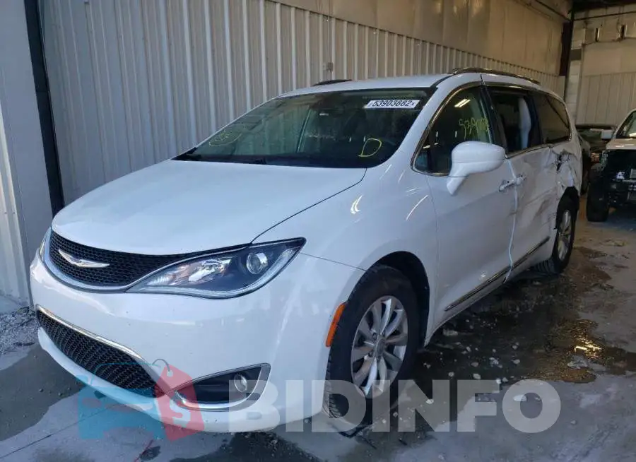 2C4RC1BG2JR269414 Photo# 2
