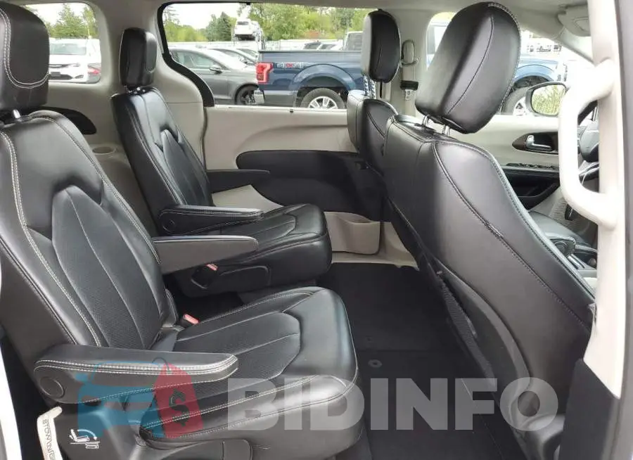 2C4RC1DG9LR266235 Photo# 6