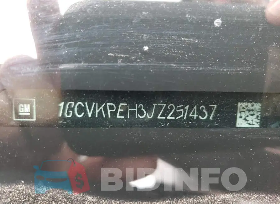 1GCVKPEH3JZ251437 Photo# 10