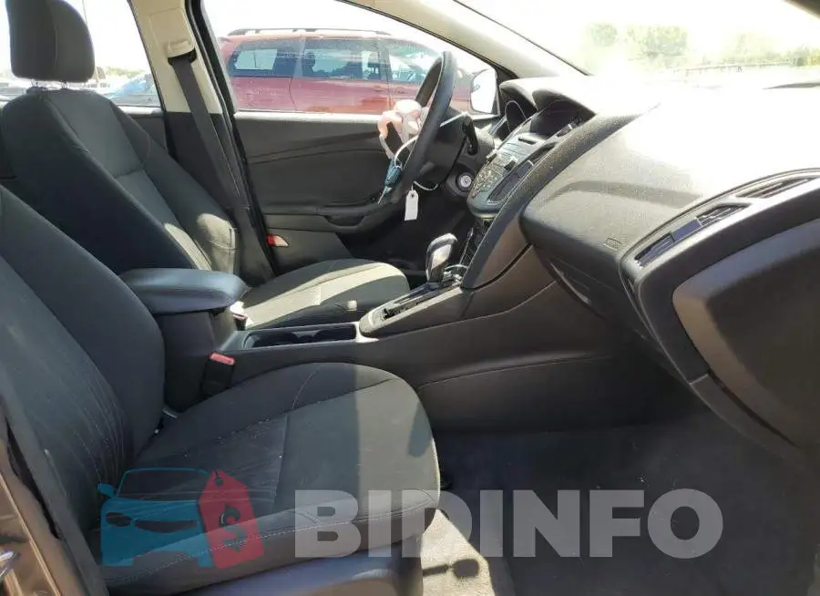 1FADP3F22GL244206 Photo# 5