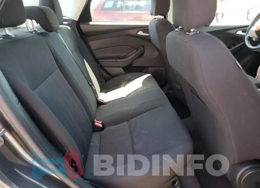 1FADP3F22GL244206 Photo# 6