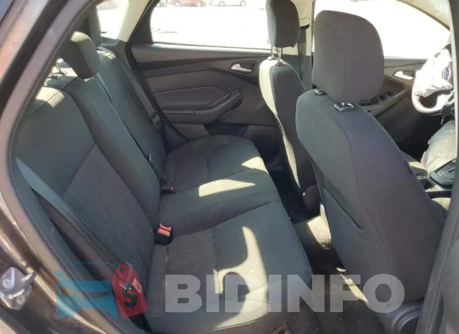 1FADP3F2XGL220512 Photo# 6