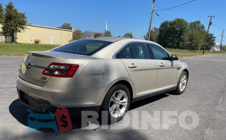 1FAHP2E86JG127813 Photo# 4