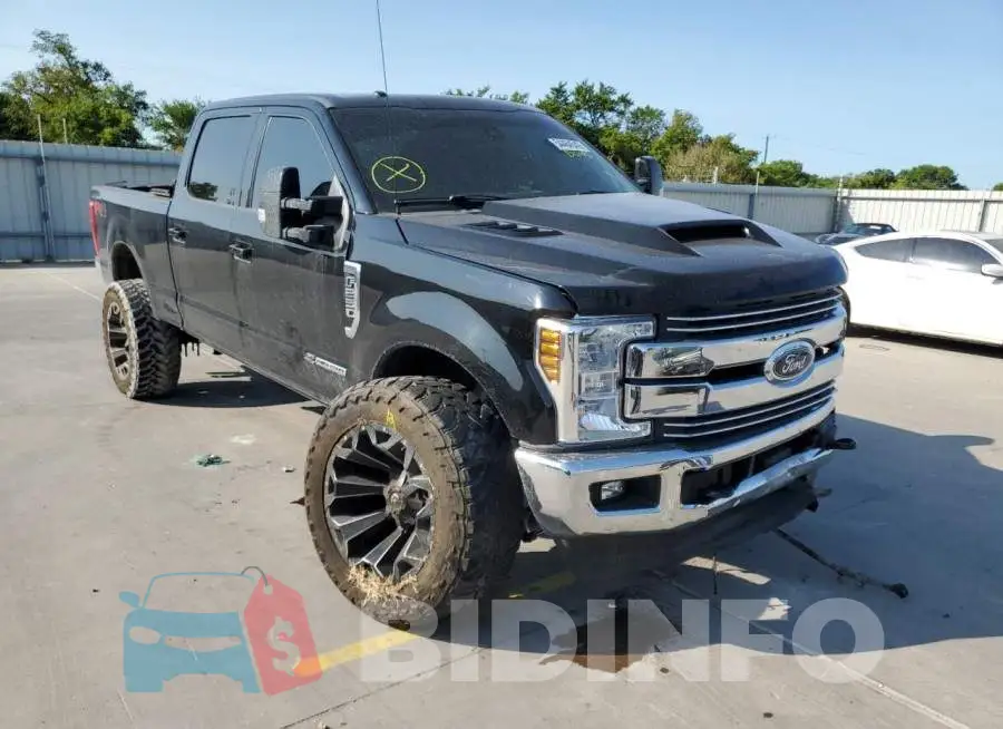 1FT7W2BT8JEB17992 Photo# 1
