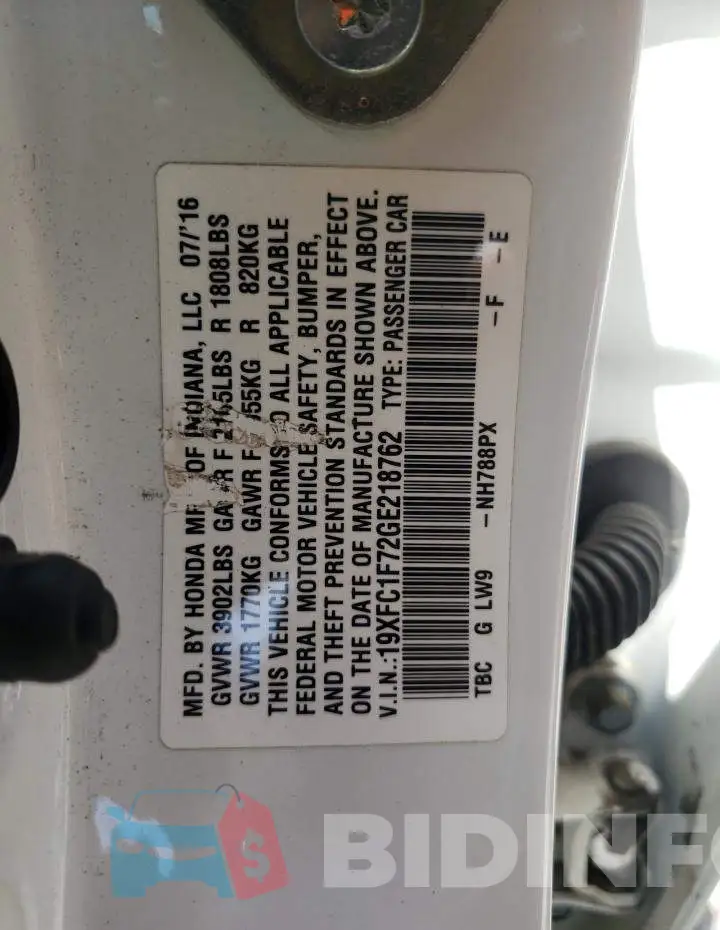 19XFC1F72GE218762 Photo# 10
