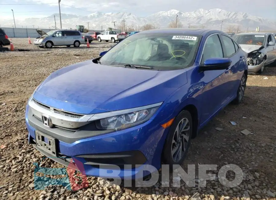 19XFC2F74HE013256 Photo# 2