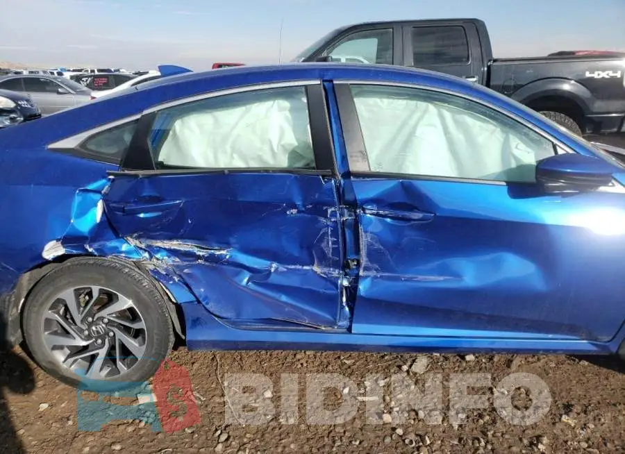 19XFC2F74HE013256 Photo# 9