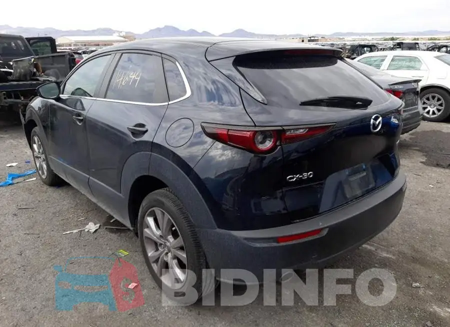 3MVDMACL4MM203864 Photo# 3