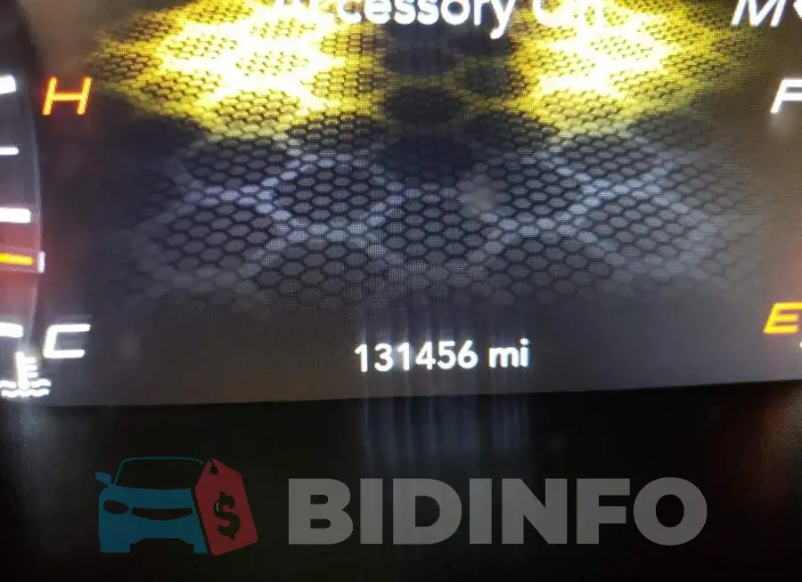 2C3CDXBG6GH160429 Photo# 8