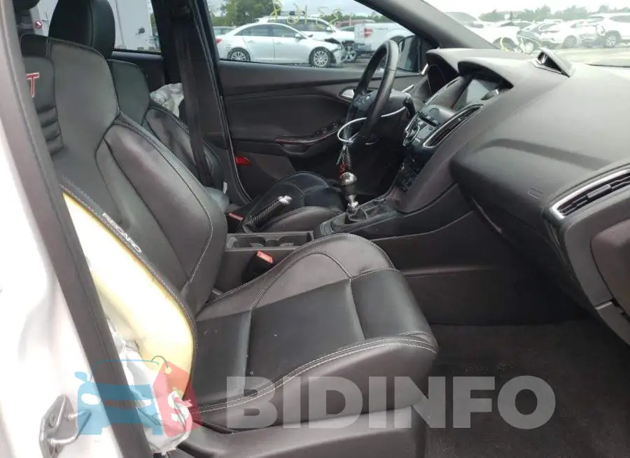 1FADP3L99GL376171 Photo# 5