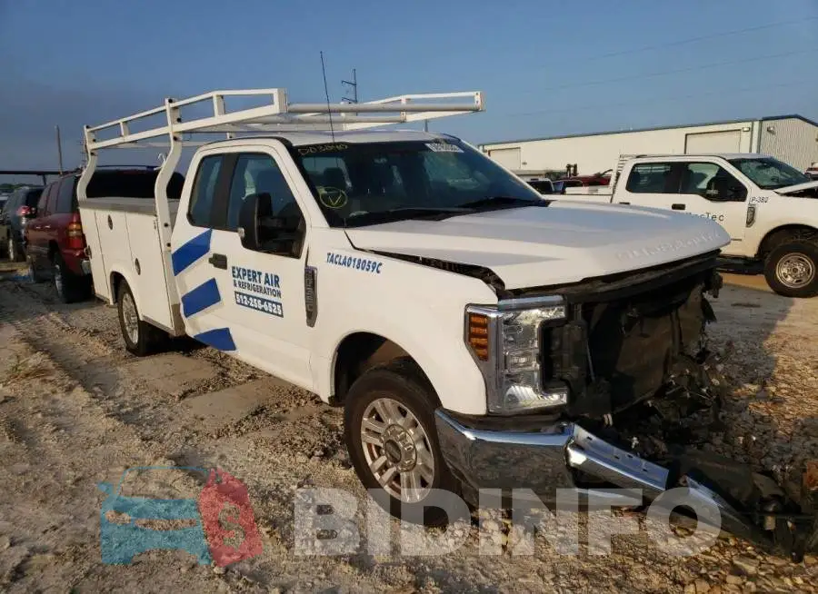 1FD8X3A68JED03840 Photo# 1