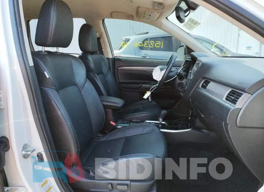 JA4AD3A34KZ028461 Photo# 5