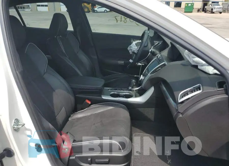 19UUB1F63LA009014 Photo# 5
