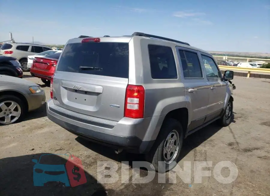 1C4NJPFA5GD582207 Photo# 4