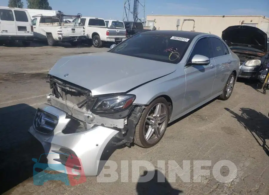 WDDZF4JB7HA114876 Photo# 2