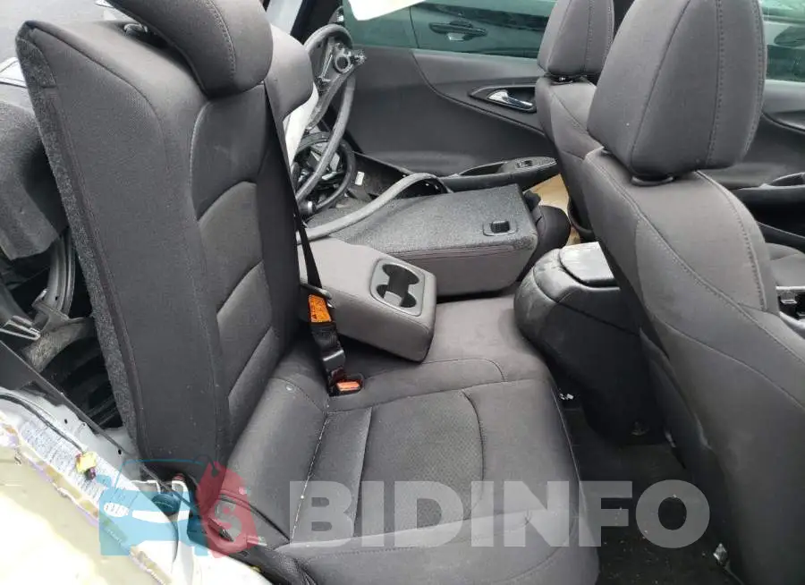 1G1ZB5ST1HF157463 Photo# 6