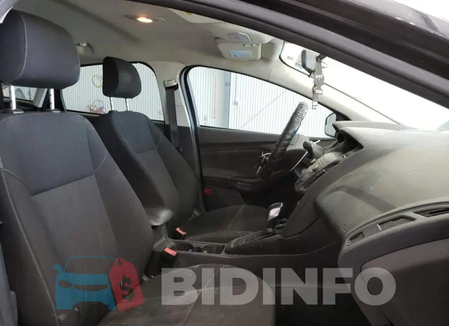 1FADP3F26JL269892 Photo# 5