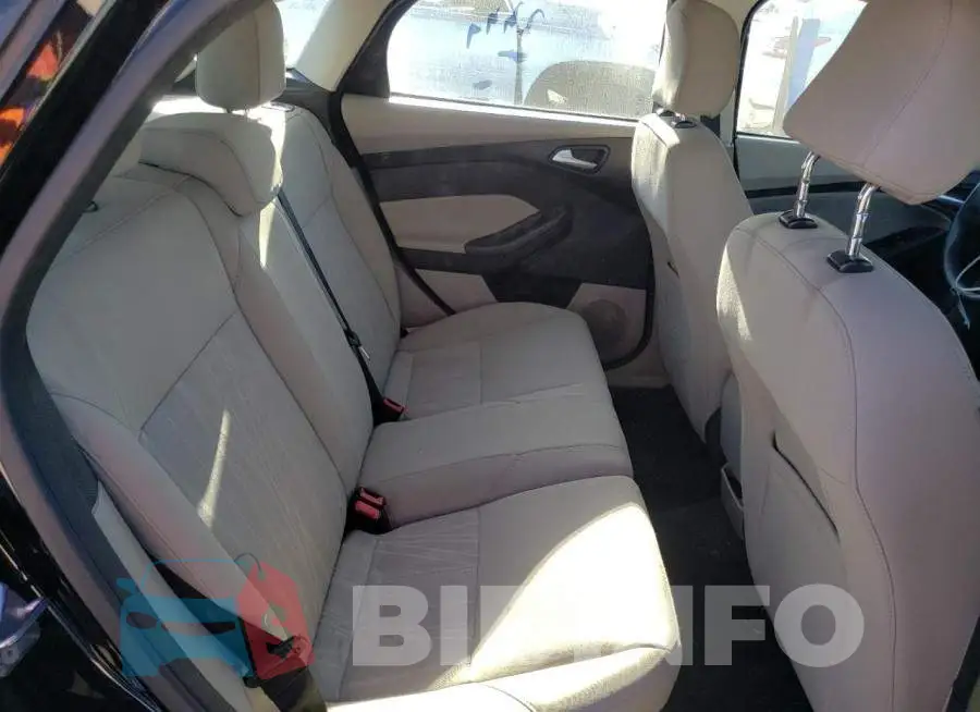 1FADP3KE1GL262700 Photo# 6