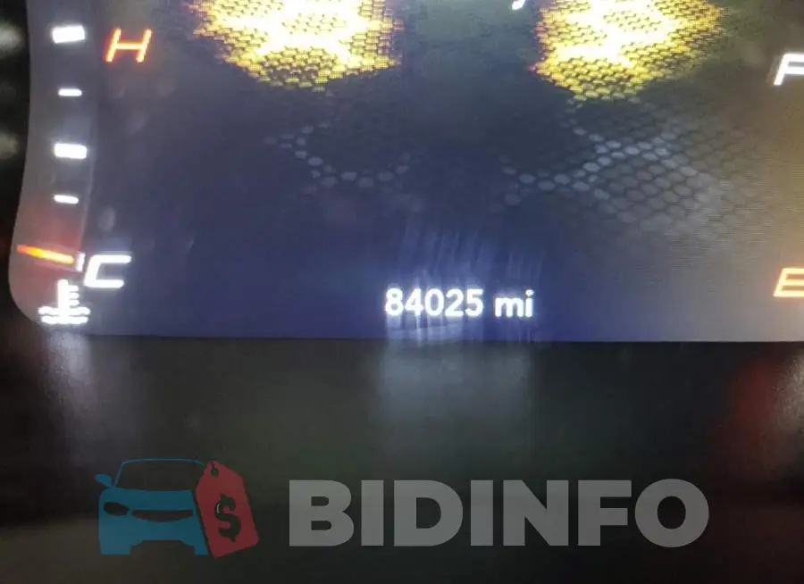 2C3CDXATXGH267708 Photo# 8