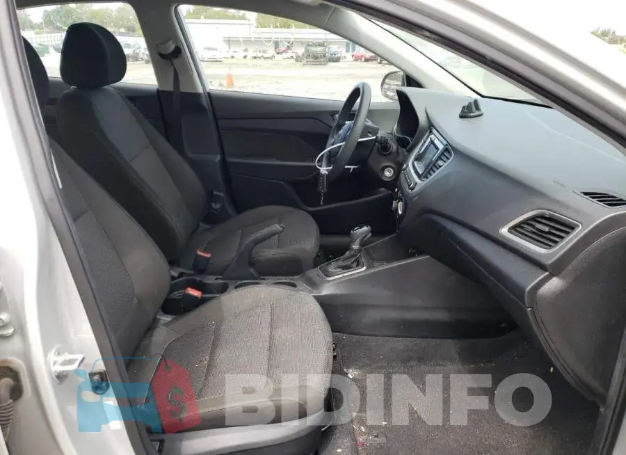 3KPC24A36KE069633 Photo# 5