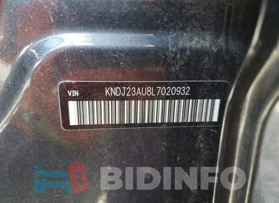 KNDJ23AU8L7020932 Photo# 10