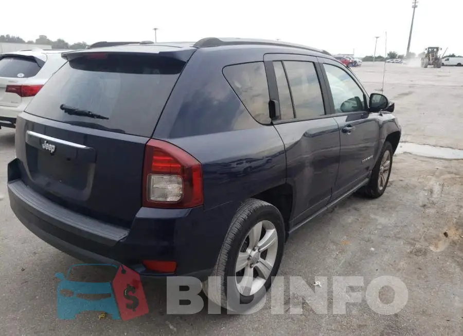 1C4NJCBA9GD553744 Photo# 4