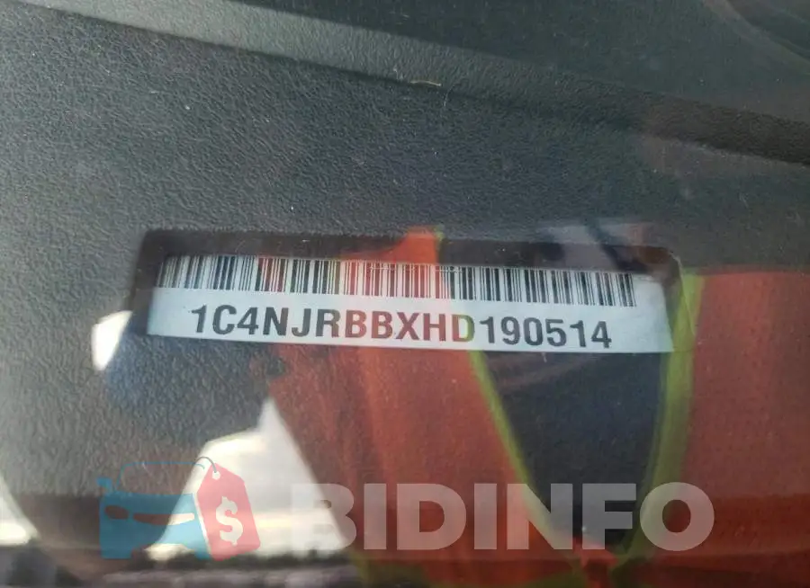 1C4NJRBBXHD190514 Photo# 10