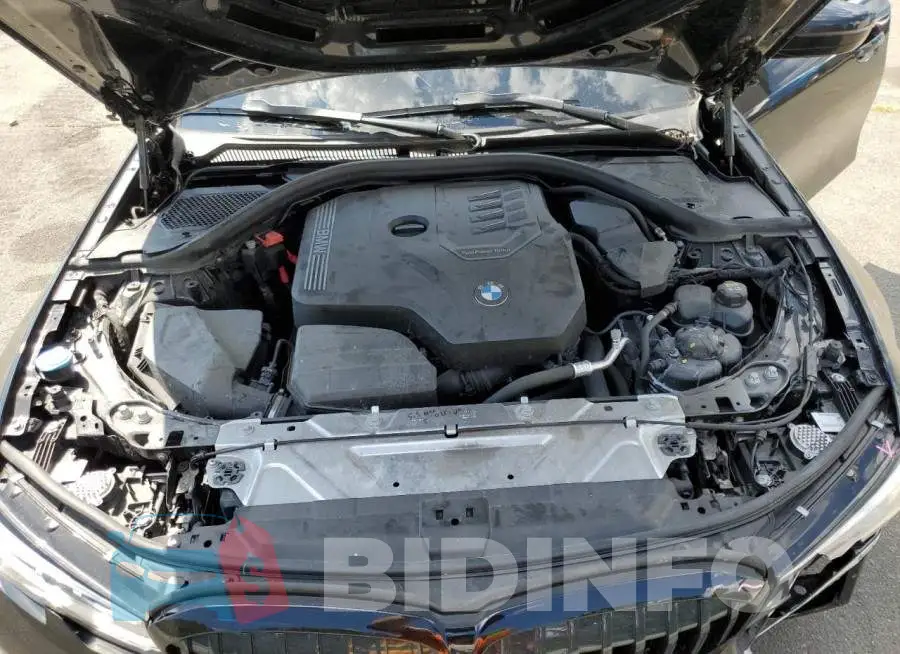3MW5R7J04M8B95872 Photo# 7