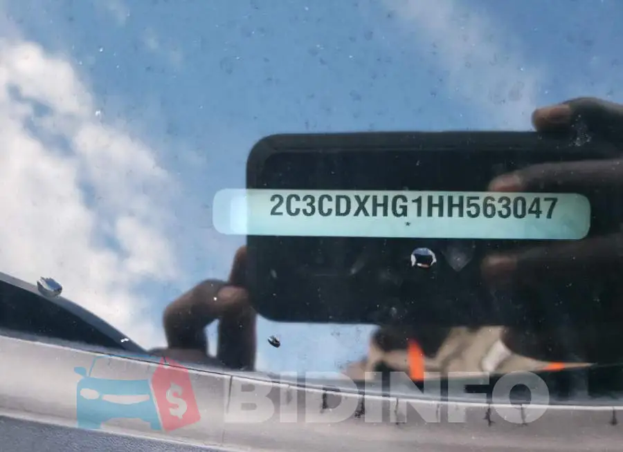 2C3CDXHG1HH563047 Photo# 10