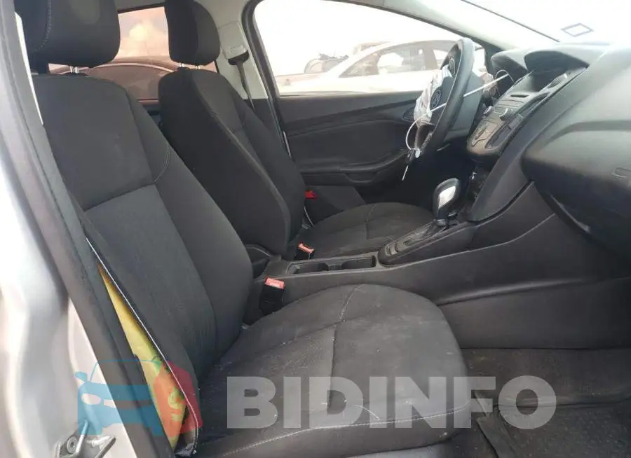 1FADP3E24HL318731 Photo# 5