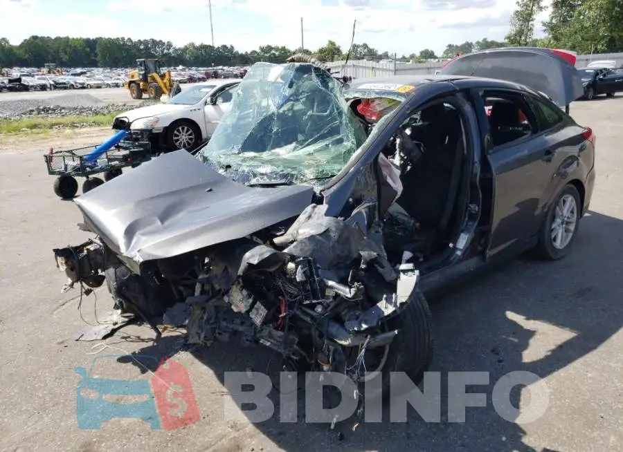 1FADP3F26JL272632 Photo# 2