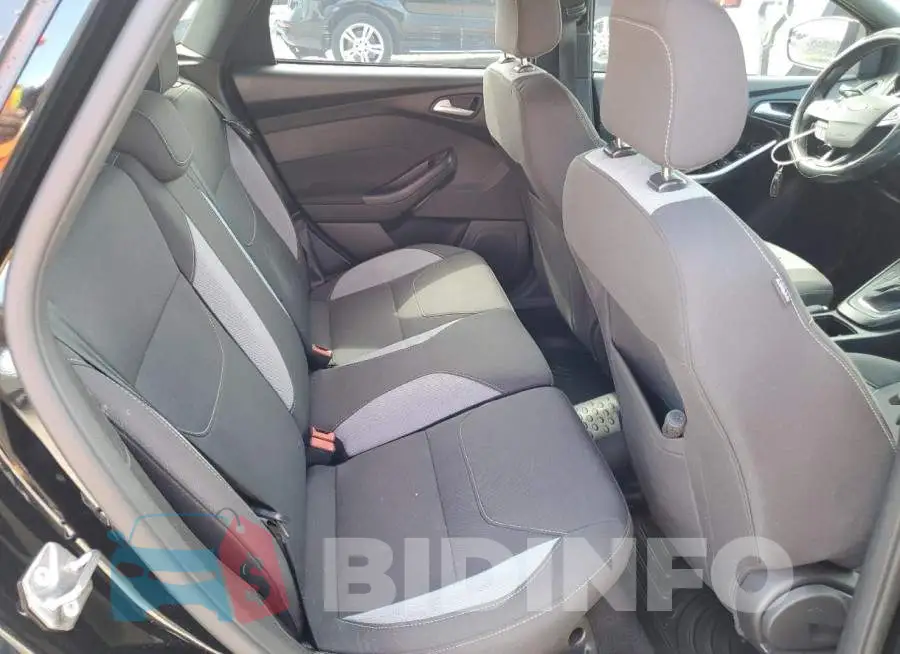 1FADP3L99HL252239 Photo# 6
